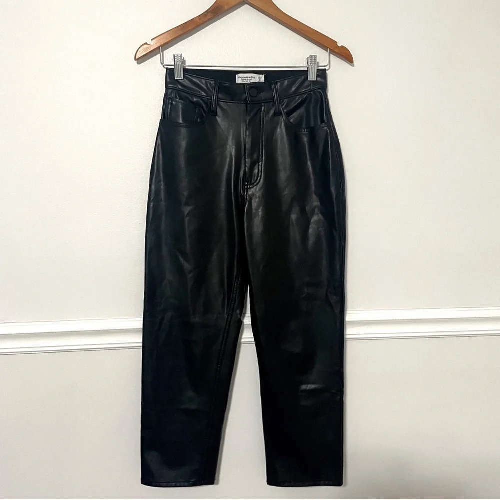 Abercrombie • ankle straight ultra high rise vegan faux leather pants sz 26 / 2S - Picture 5 of 7